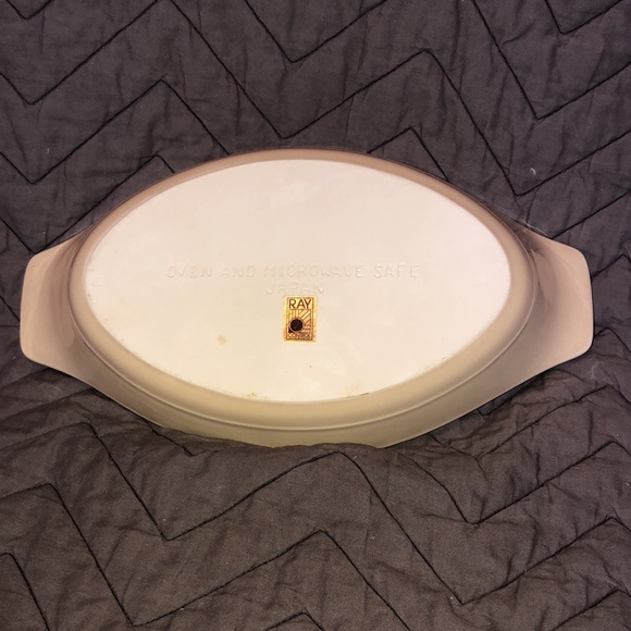 Ceramic casserole dish. Made in Japan. Ray control brand. - Picture 2 of 3